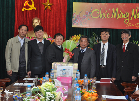 Lãnh đạo tỉnh Hưng Yên kiểm tra, động viên công tác khóa sổ ngân sách nhà nước năm 2013